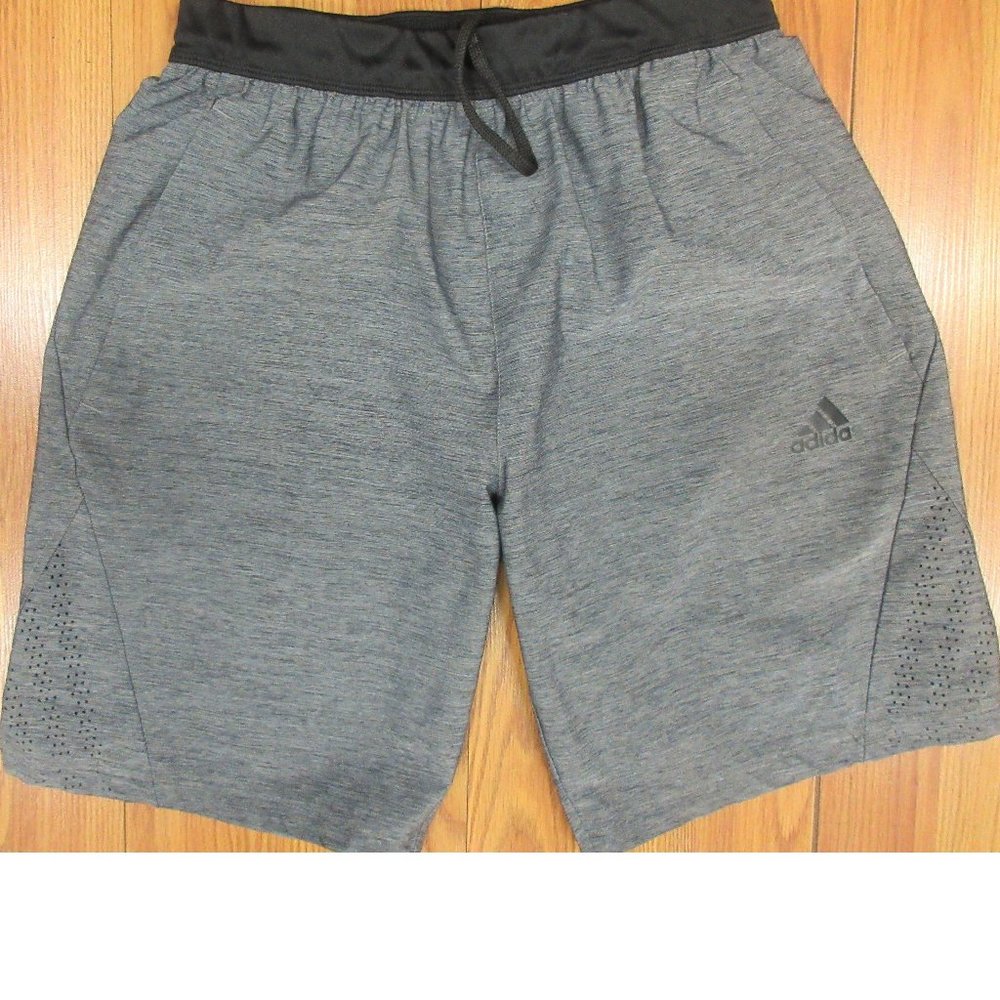 ADIDAS LIGHTWEIGHT POLY/SPANDEX ATHLETIC SHORTS GRAY & BLACK Sz SMALL, S